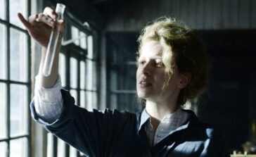 Maria Skłodowska Curie film biograficzny o polskiej noblistce z Karoliną Gruszką Recenzja