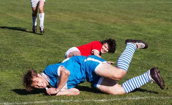 Ciekawy film o sporcie przyjaźni Gwiazdy 2017 polski melodramat biografia piłkarza o PRLu komuna Recenzja